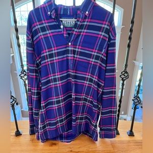 Bottom shirt, long sleeves, pretty good conditions.